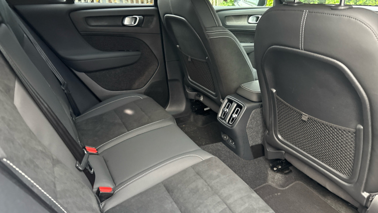 Volvo EX40 185kW Extended Range Plus 78kWh 5dr Auto Electric Estate